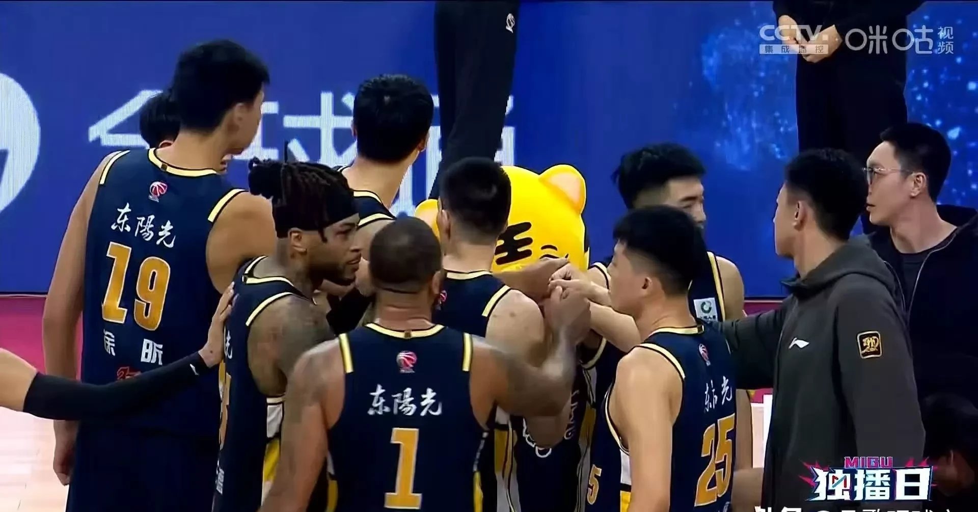 广东宿敌上海，勇士之战势必引爆全场的简单介绍